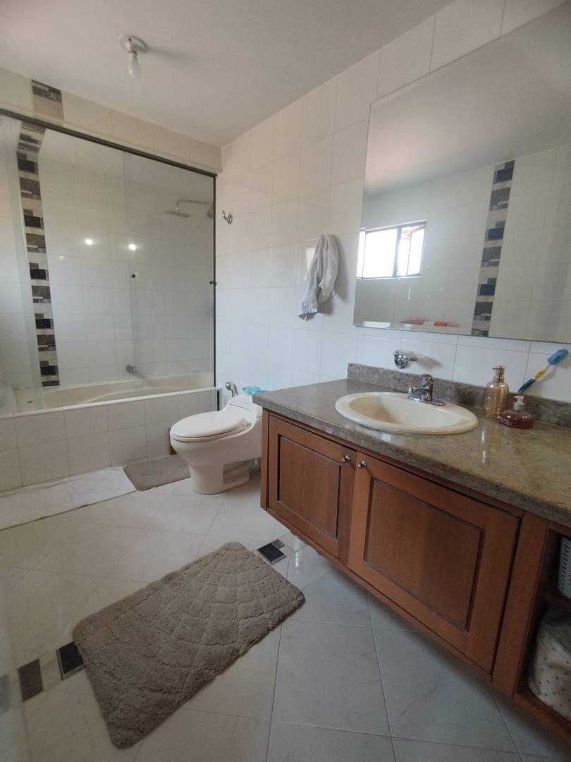 Casa Residencial – Avenida Chilacos – Chia