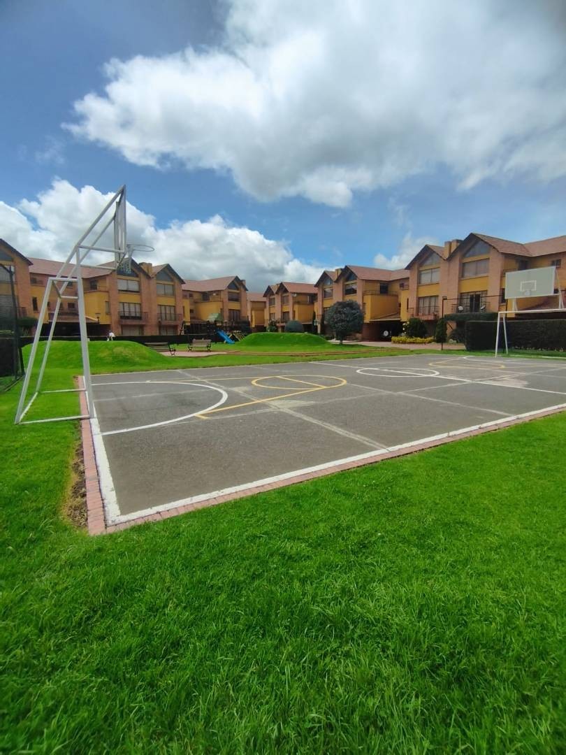 Casa Residencial – Avenida Chilacos – Chia